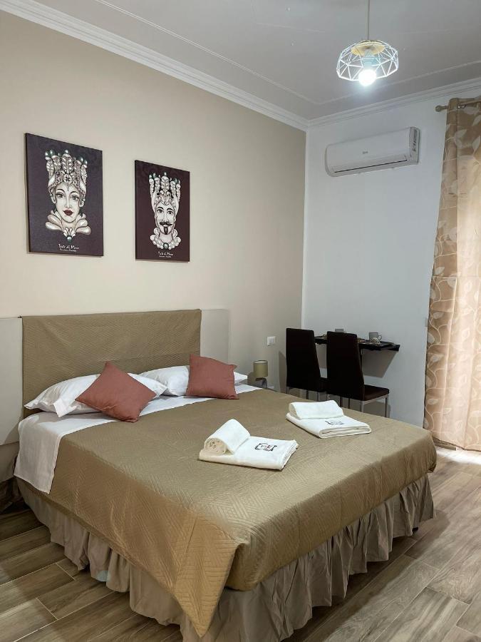 A Bone Guest House คาตาเนีย ภายนอก รูปภาพ